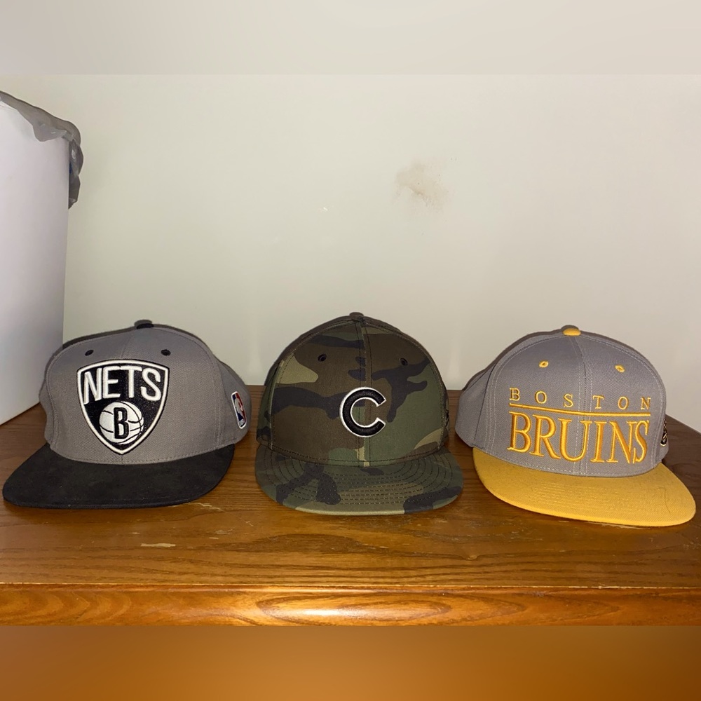SnapBack adjustable multiple (3 hats)